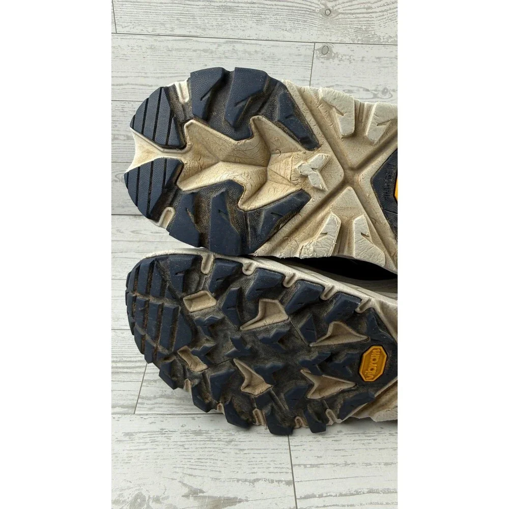 Hoka One One light wear
